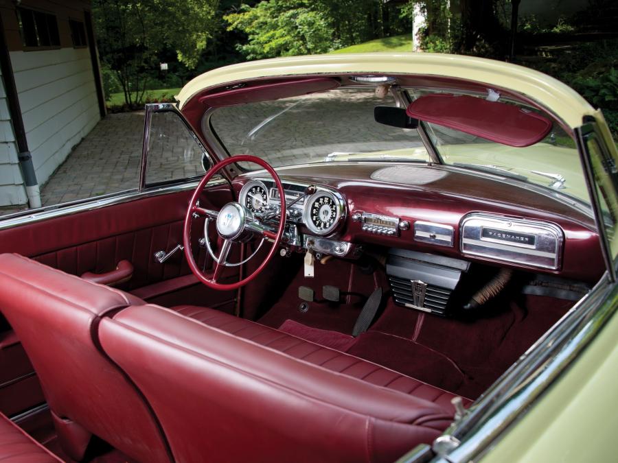 Интерьер Hudson Pacemaker Custom Brougham Convertible (4А) 1951 года  (фото 2 из 15)